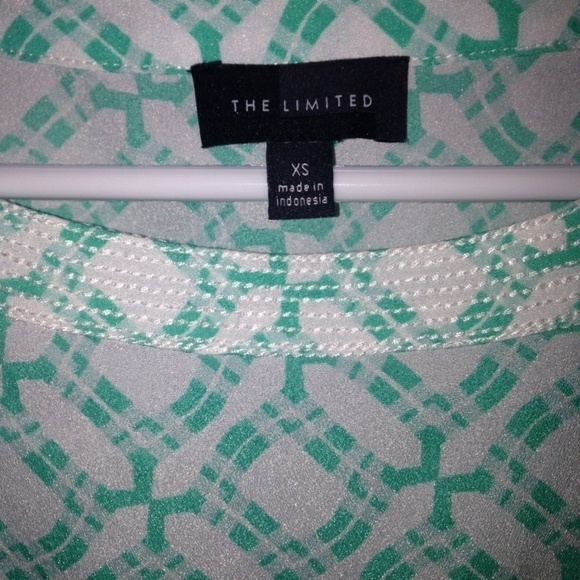 The Limited Women’s XS Green‎ White Printed Blouse - Picture 2 of 8